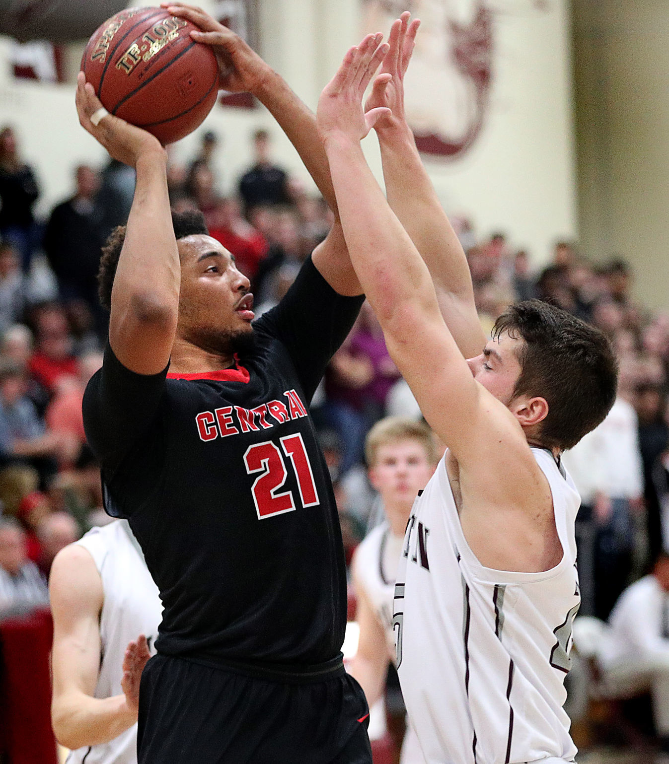 Dec 14: La Crosse Central vs Holmen